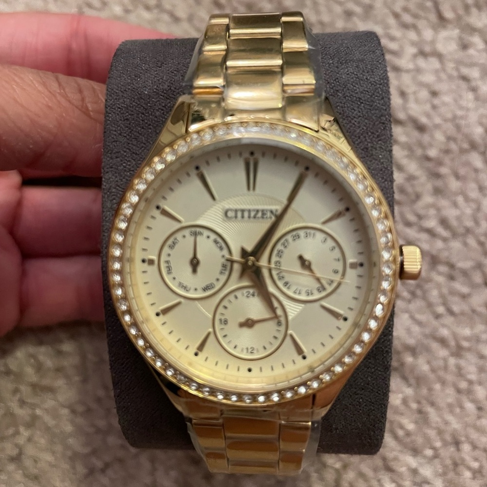 New! Women's Citizen Quartz Gold-tone Stainless Steel Bracelet Watch 36mm
